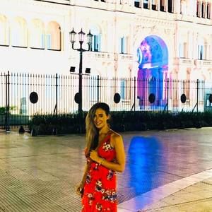 Meet your Posher, Danielle